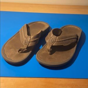 Olukai Hokua leather flip flops